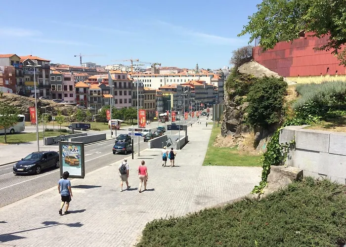 Апартаменты Downtown Se *